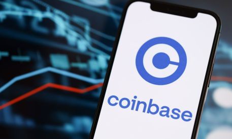 Coinbase CEO Pulls Support for Senate Crypto Bill Over Tokenized Equities Ban