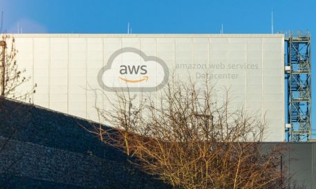 Amazon Spends $200 Billion on AI Amid Cloud Competition