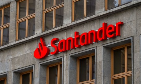 Santander Looks to AI for Digital Transformation